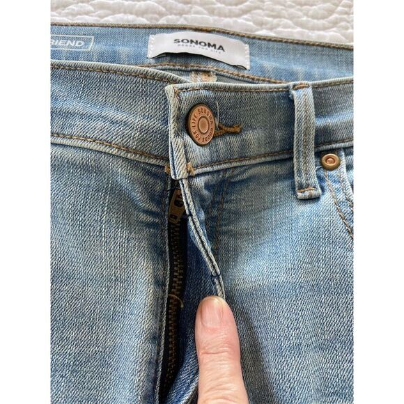 Sonoma Girlfriend Jeans Blue Light Wash Relaxed Fit Size 4 - Picture 11 of 11
